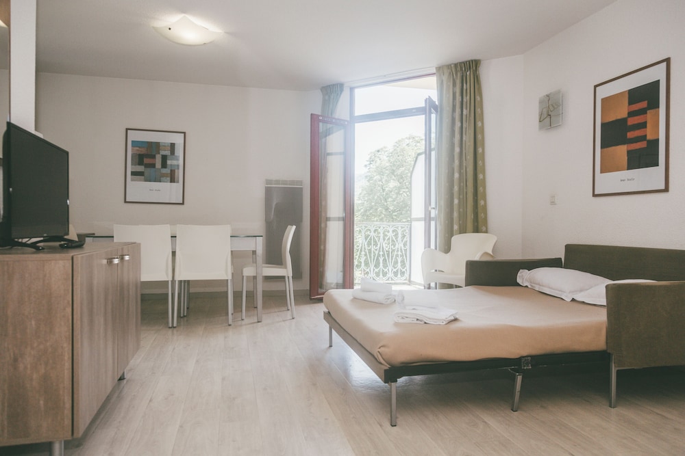 Family Apartment, 2 Bedrooms (6 pax) photo 3