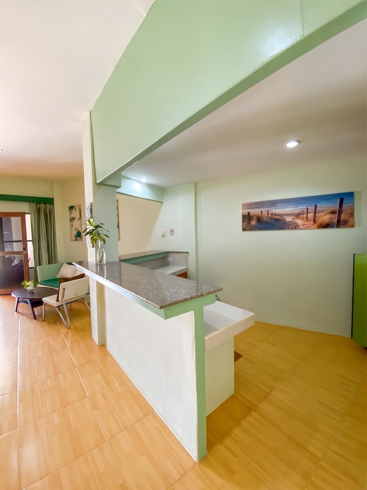 Premium Beachfront Family Suite photo 3
