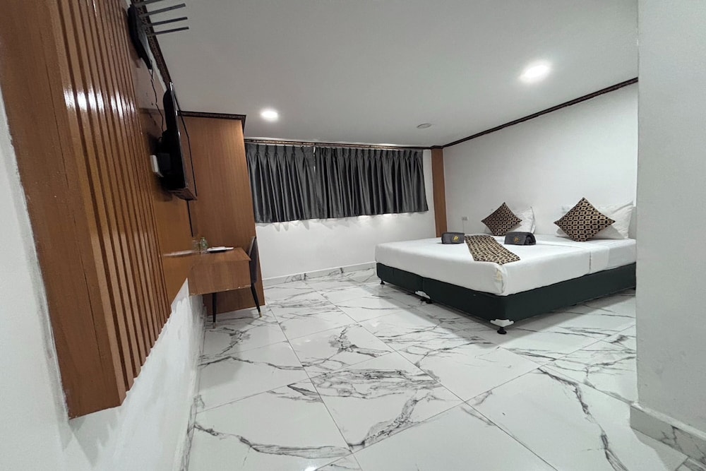 Basic Single Room, 1 Double Bed photo 3