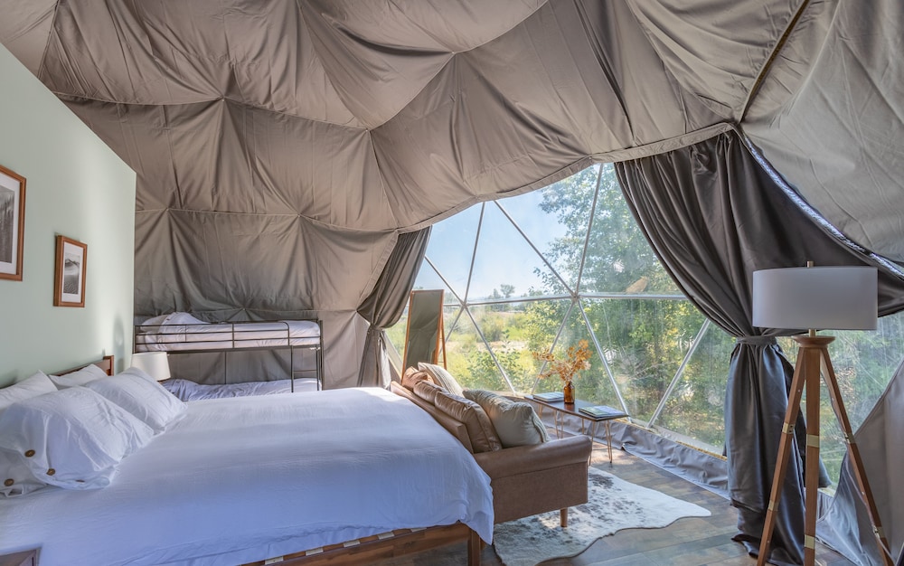 Family GeoDome, Mutipled Beds, Mountain View photo 2