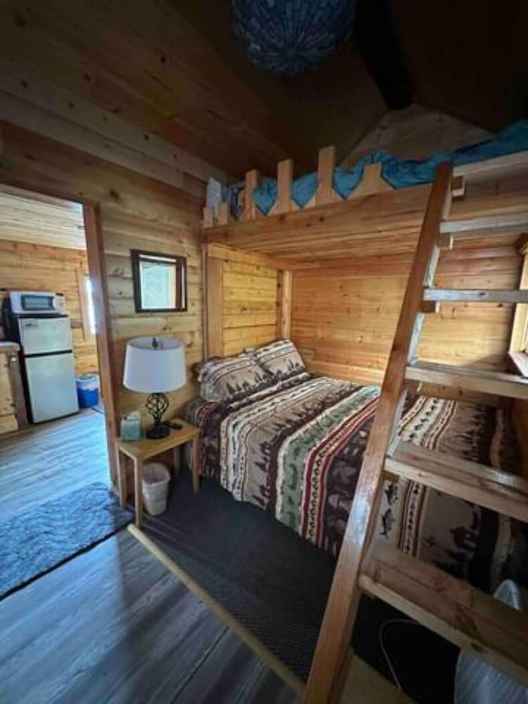 Signature Cabin photo 1