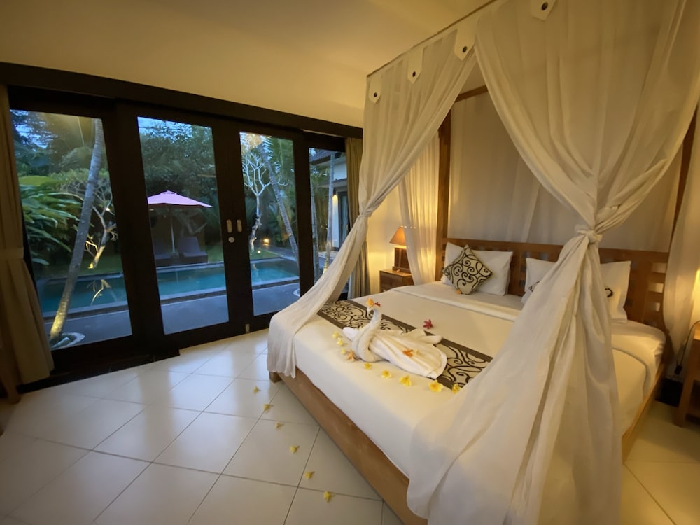 2 Bedroom Private Pool Villa photo 2