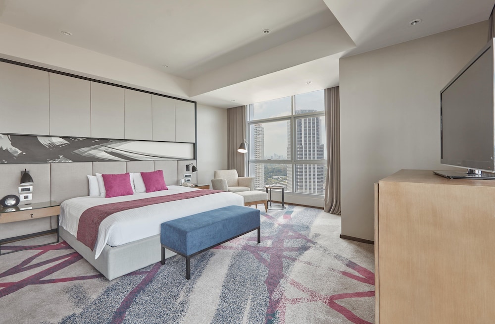 Suite, 1 Bedroom, Club Lounge Access, Corner (High Floor)