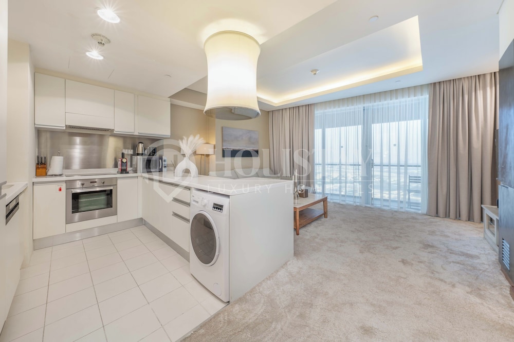 1 bd @downtown , direct access to Dubai mall photo 2