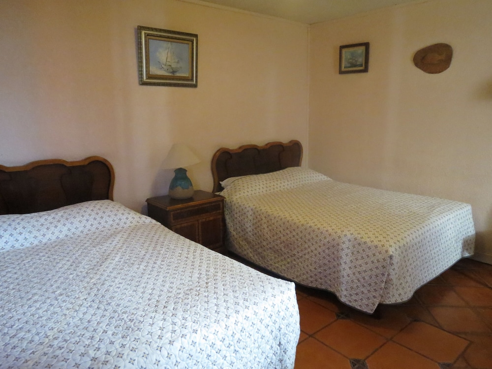 Standard Room - Photo 2