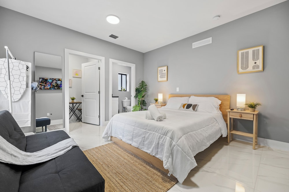 Comfort Studio, 1 Queen Bed with Sofa bed, Non Smoking photo 1