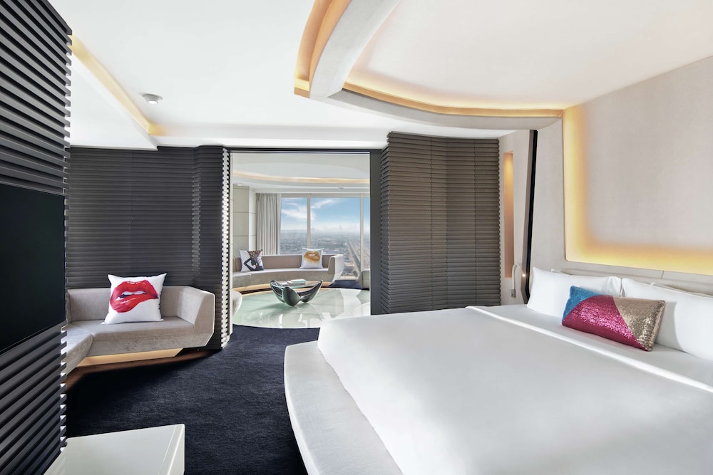 Sky Villa, 2 Bedrooms (1 King & 1 Round Bed)