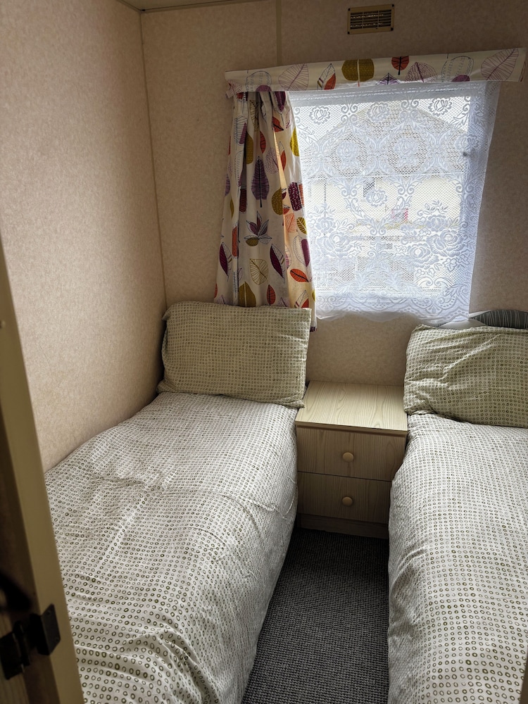 Mobile Home, 3 Bedrooms (Caravan 7) photo 2