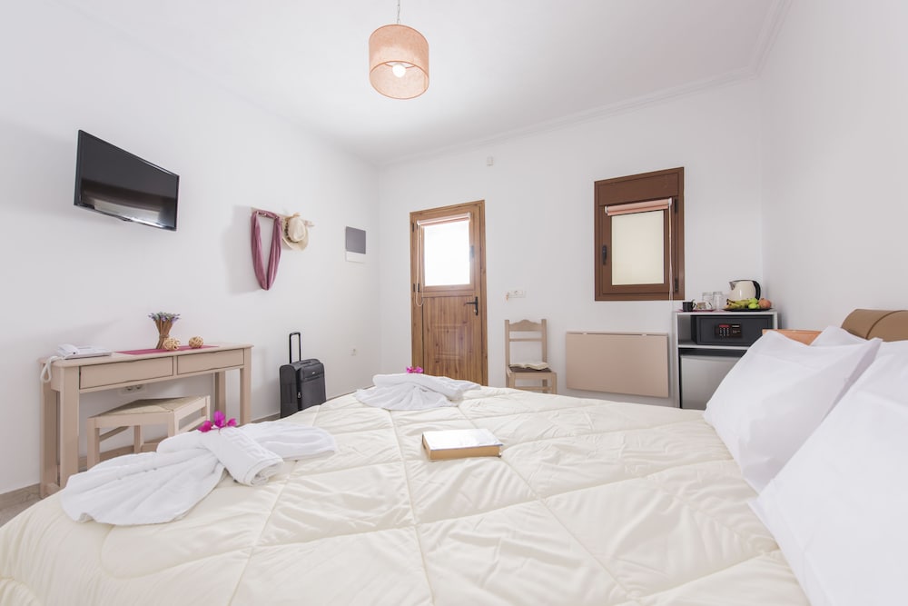 Standard Room - Photo 9
