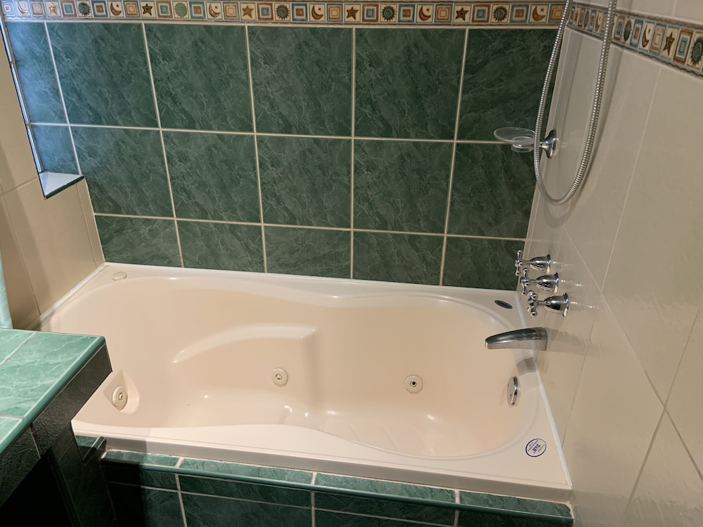 Double Room, 1 King Bed photo 2