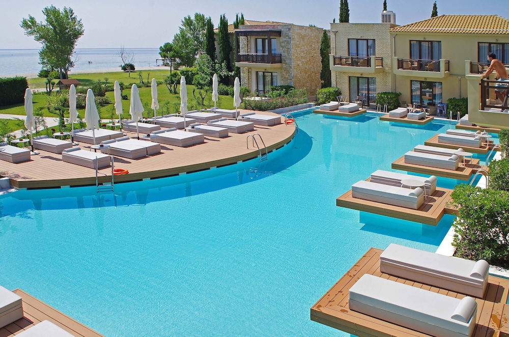 Executive Double Room, Poolside