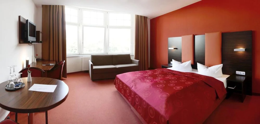Standard Double or Twin Room - Photo 1
