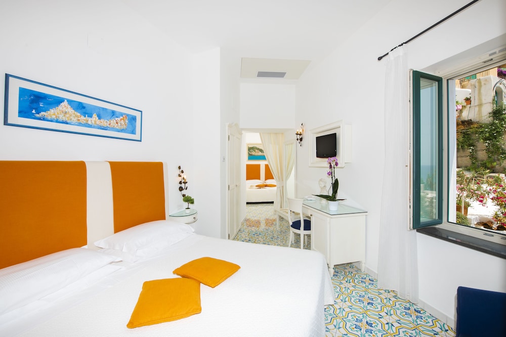 Family Quadruple Room - Photo 3