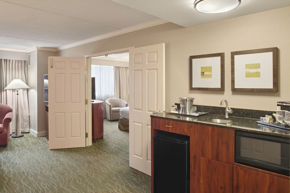 Suite, Multiple Beds photo 2