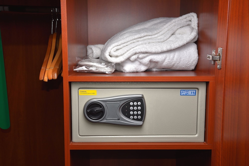 Standard Double or Twin Room, Accessible photo 2