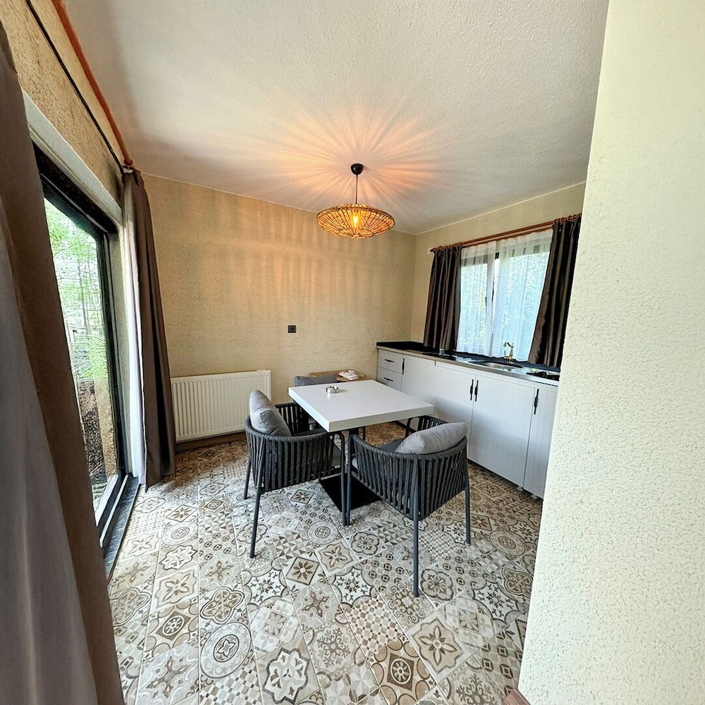 Deluxe Suite, Garden View photo 3
