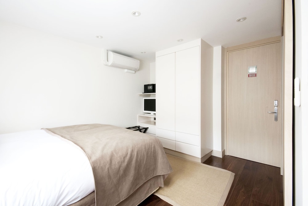Double Room, 1 Queen Bed photo 2