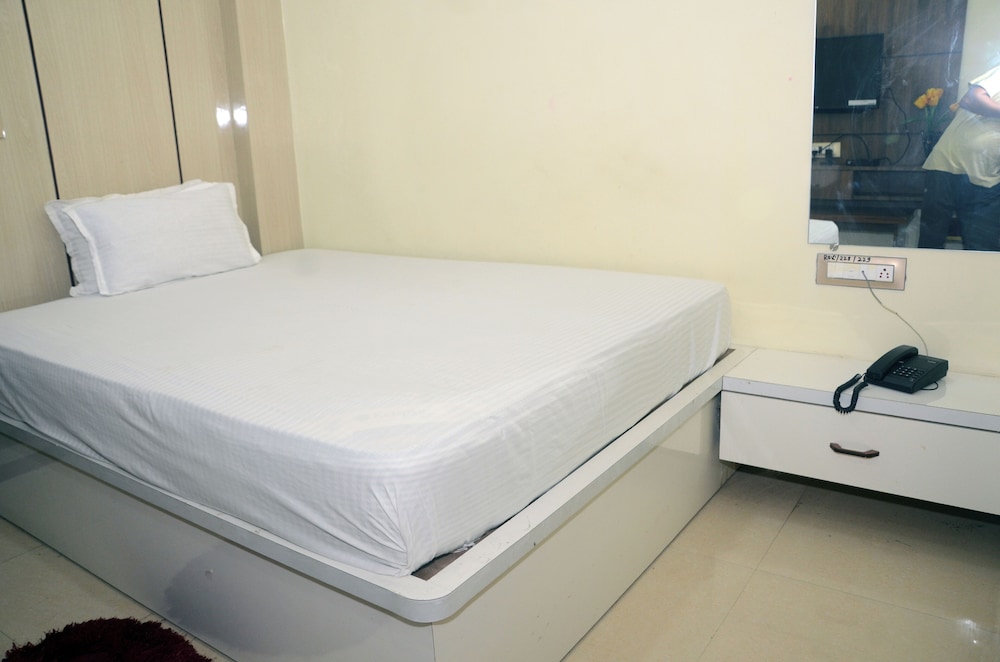 Deluxe Double Room photo 2