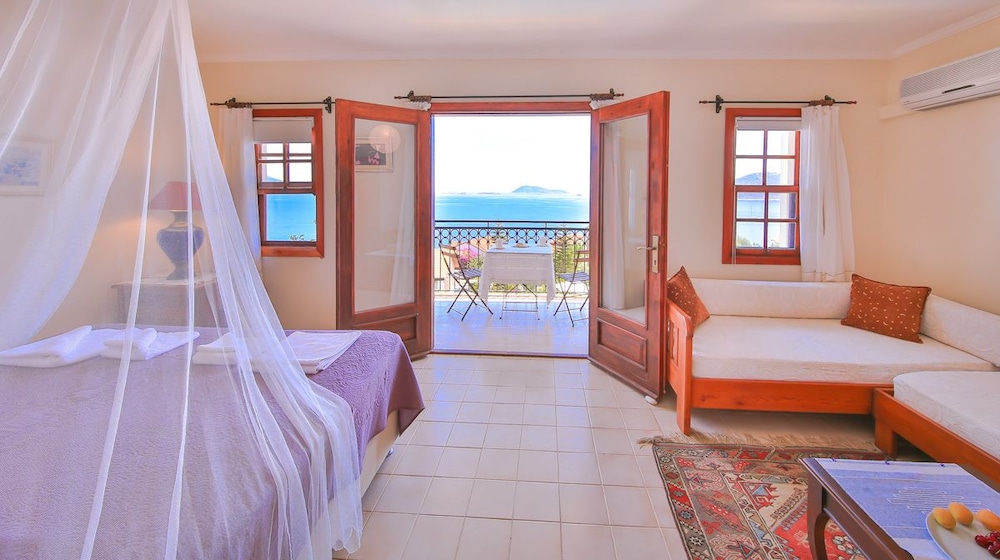 Junior Suite, 1 Bedroom, Sea View photo 3