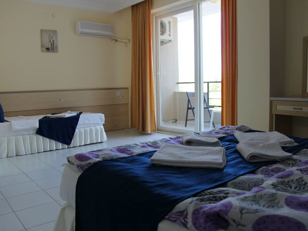 Standard Triple Room photo 1