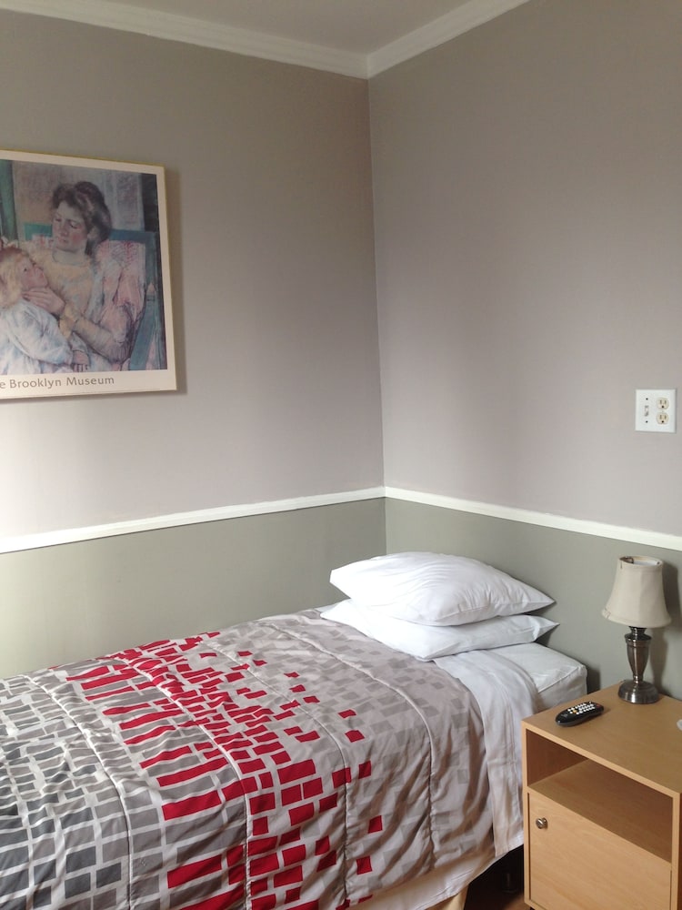 Single Room, 1 Twin Bed, Private Bathroom