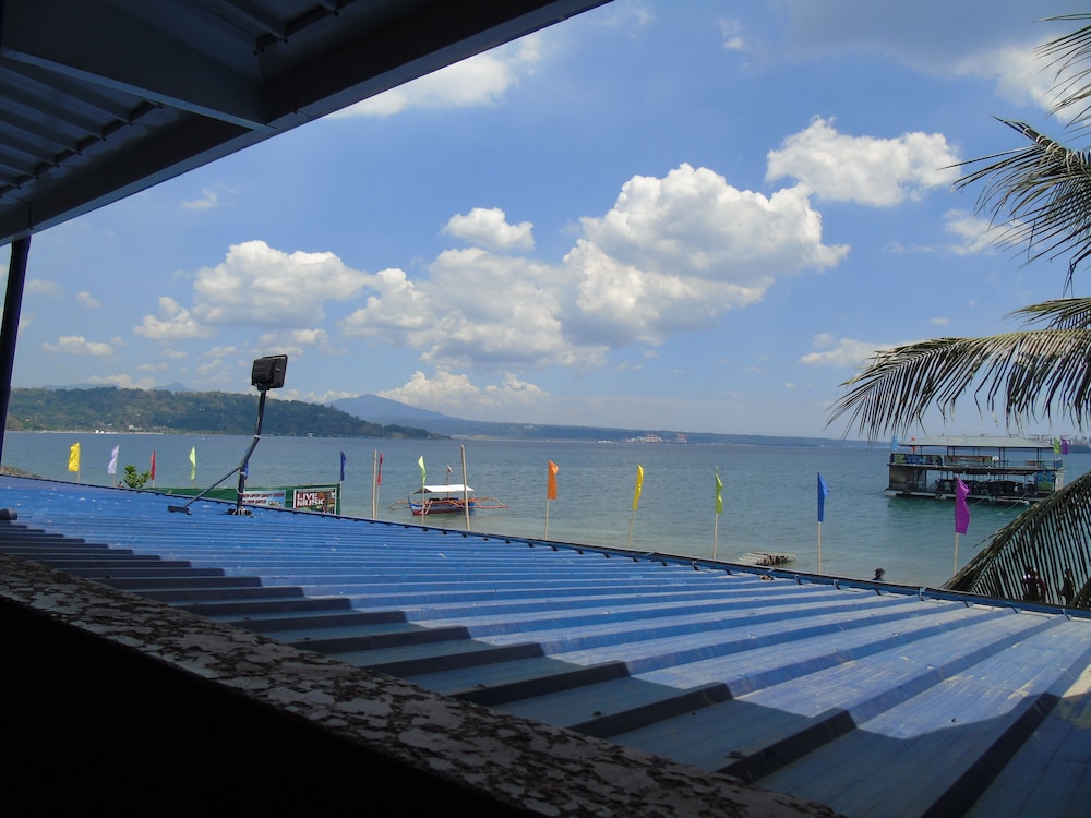 Superior Room, Beach View photo 3