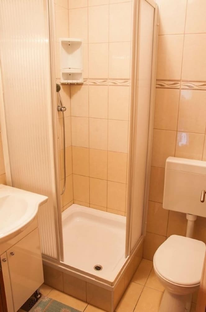 Apartment (KarolinaS - parking - A3-White(2))