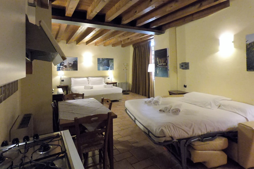 Standard Studio, Jetted Tub (con Parco Termale - 4 pax) photo 3