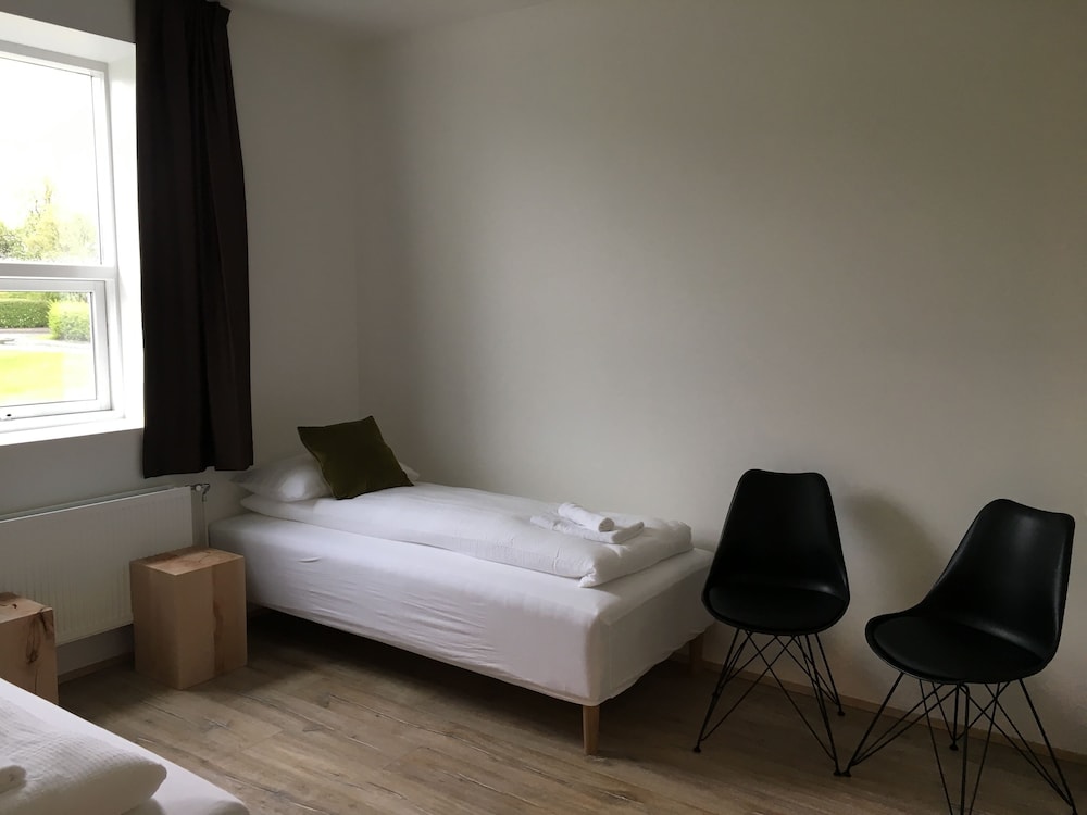 Standard Twin Room, Shared Bathroom photo 2