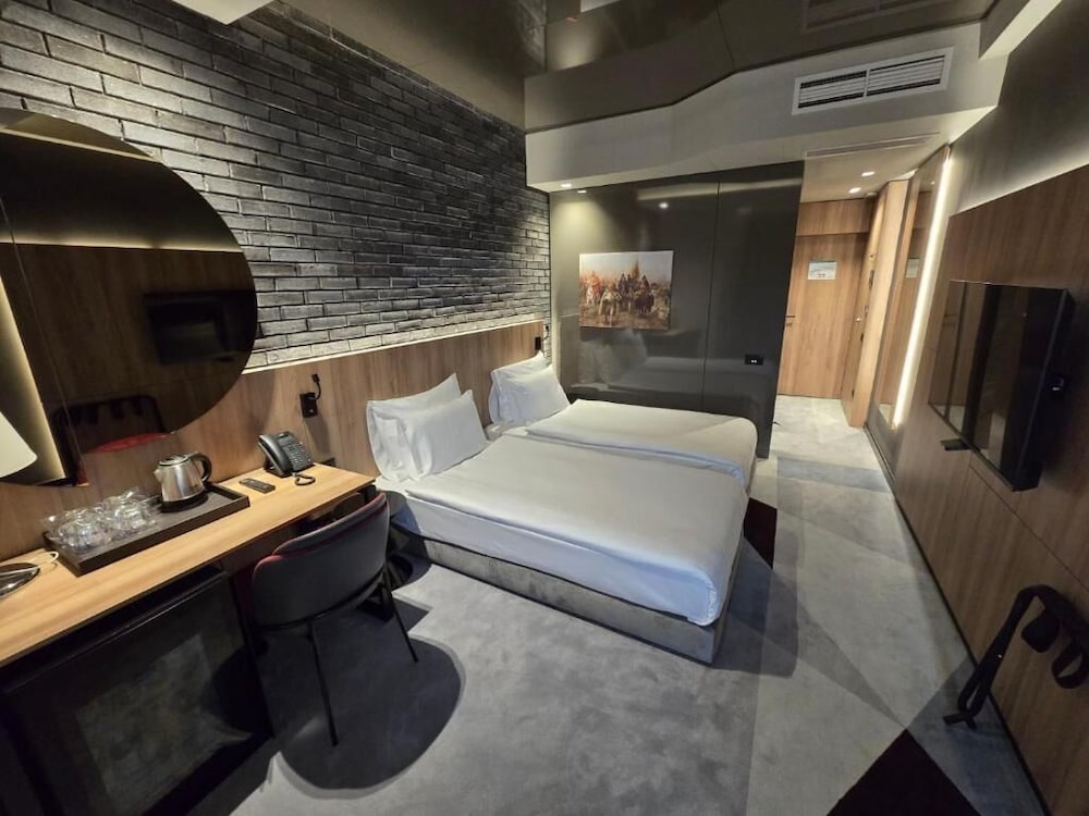 Double or Twin Room photo 3