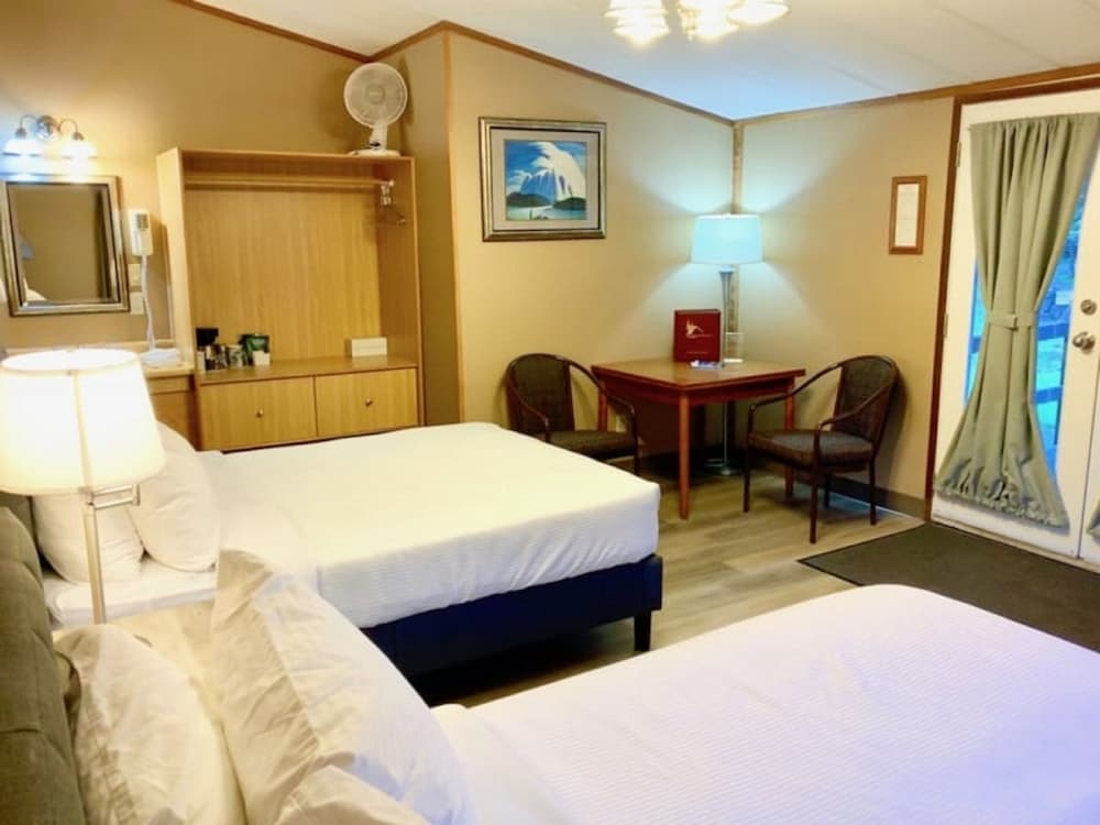 Double Room, 2 Double Beds photo 3