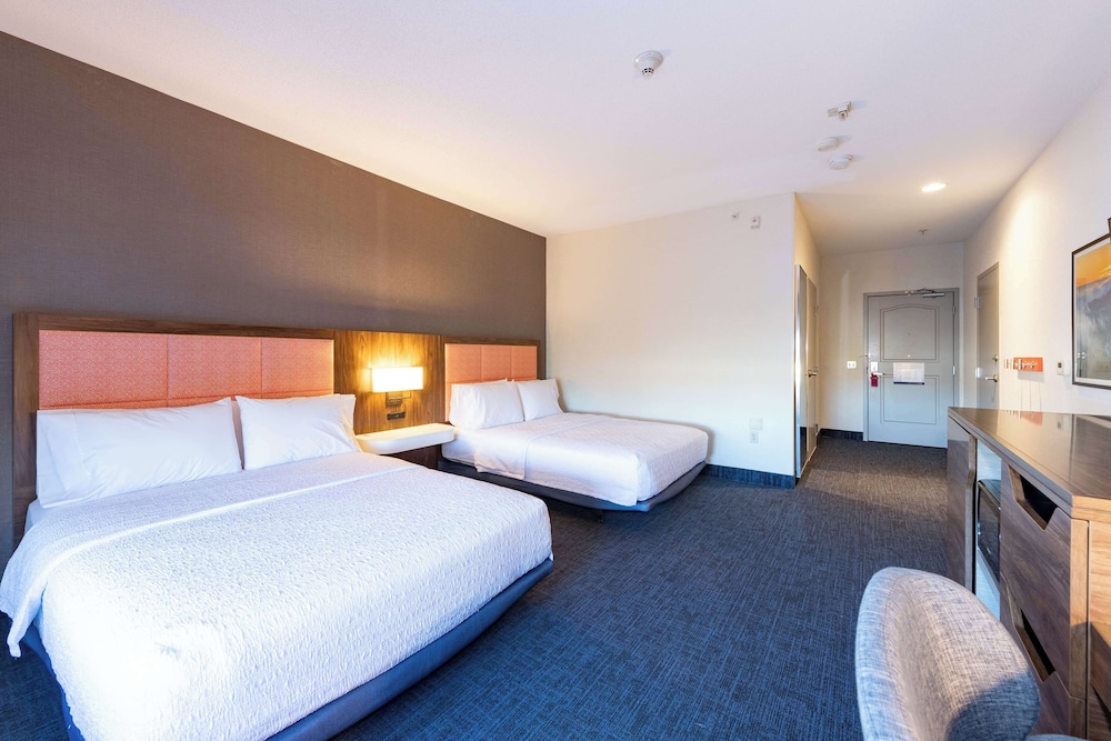 Room, 2 Queen Beds, Accessible, Non Smoking - Photo 3
