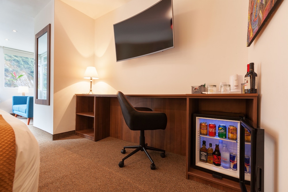 Senior Suite, 1 Bedroom, Mountain View, Tower photo 3