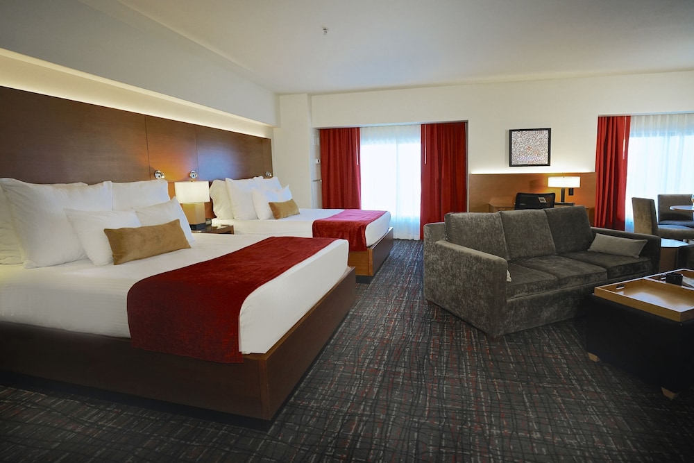 Suite, 2 Double Beds, Tower (Cherokee)