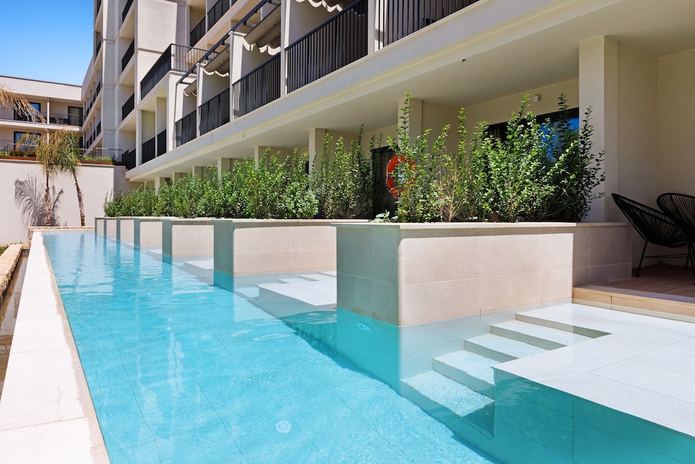 Double Room (Swim Up - Adults Only)
