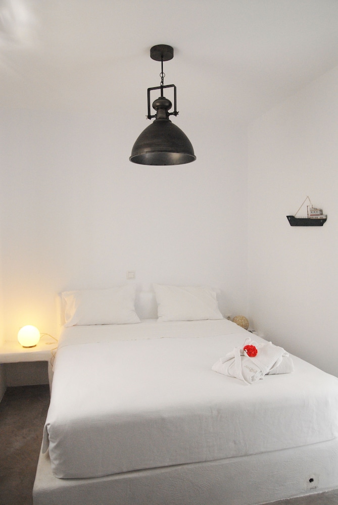 Standard Double Room, Garden View