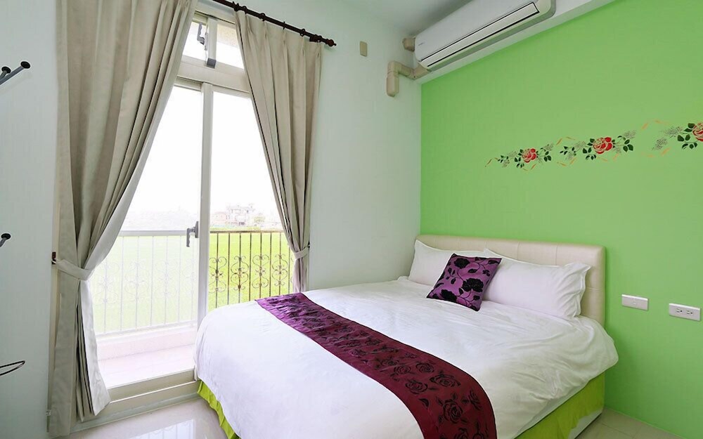 Classic Quadruple Room, 2 Double Beds, Non Smoking photo 2