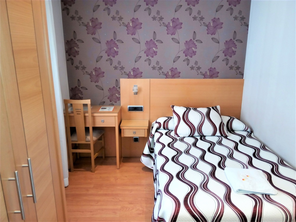 Single Room photo 3