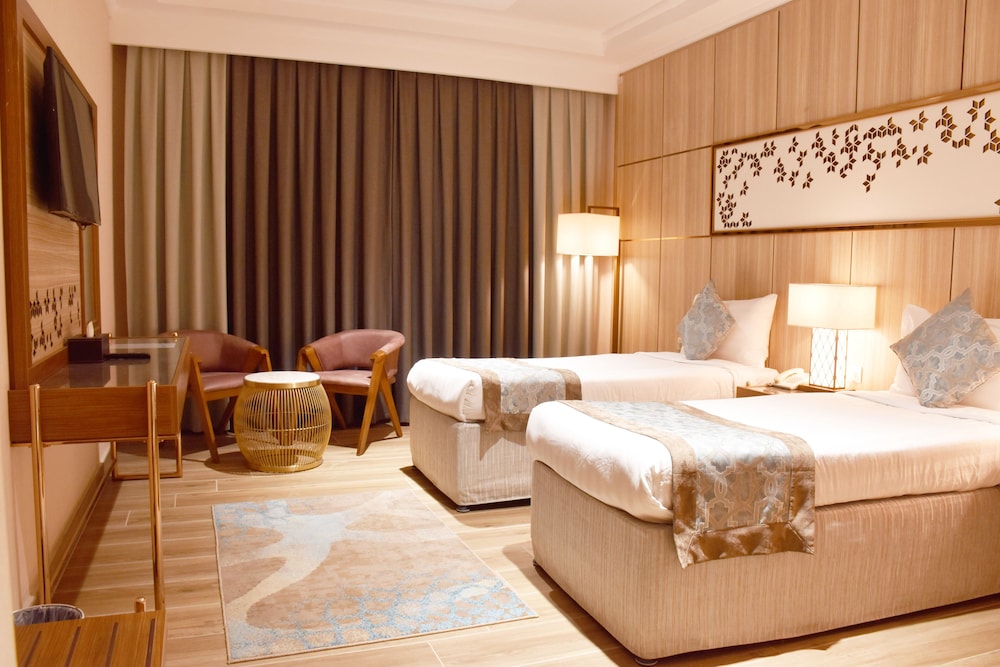 Twin Room, Multiple Beds photo 1