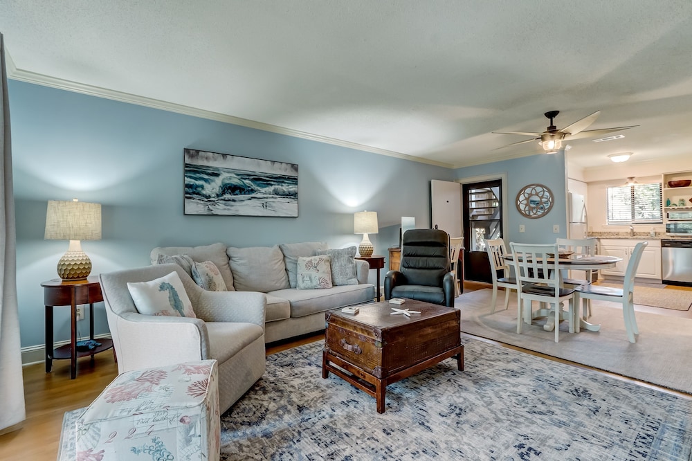 Condo, 2 Bedrooms