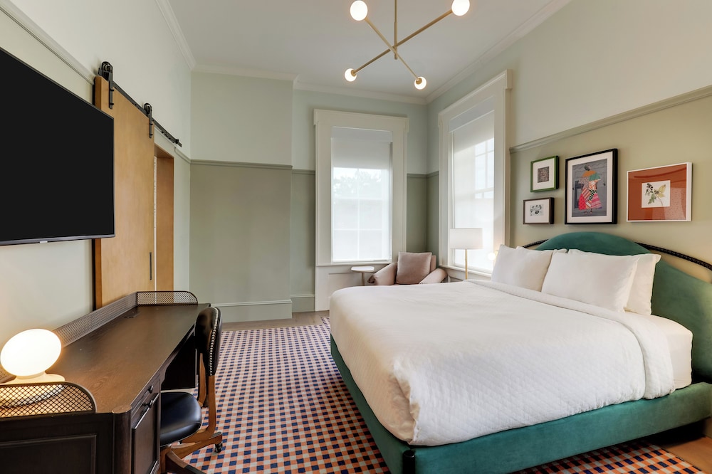 Junior Suite, 1 King Bed - Photo 6
