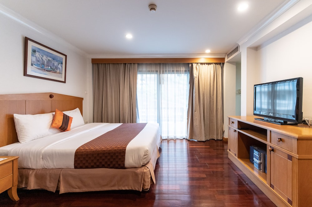 Executive Suite One-Bedroom Plus photo 2