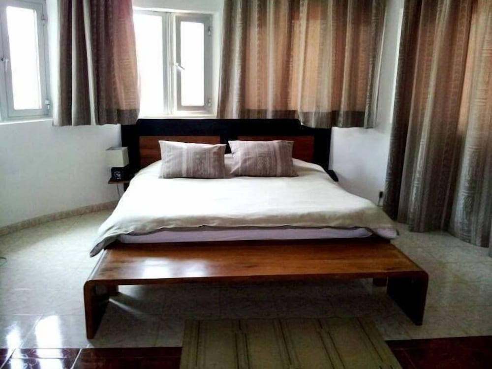 Senior Suite, 1 King Bed, Non Smoking photo 1