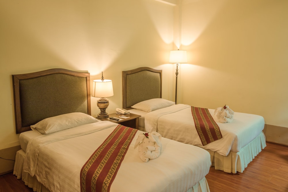 Standard Twin Room, 2 Twin Beds photo 3