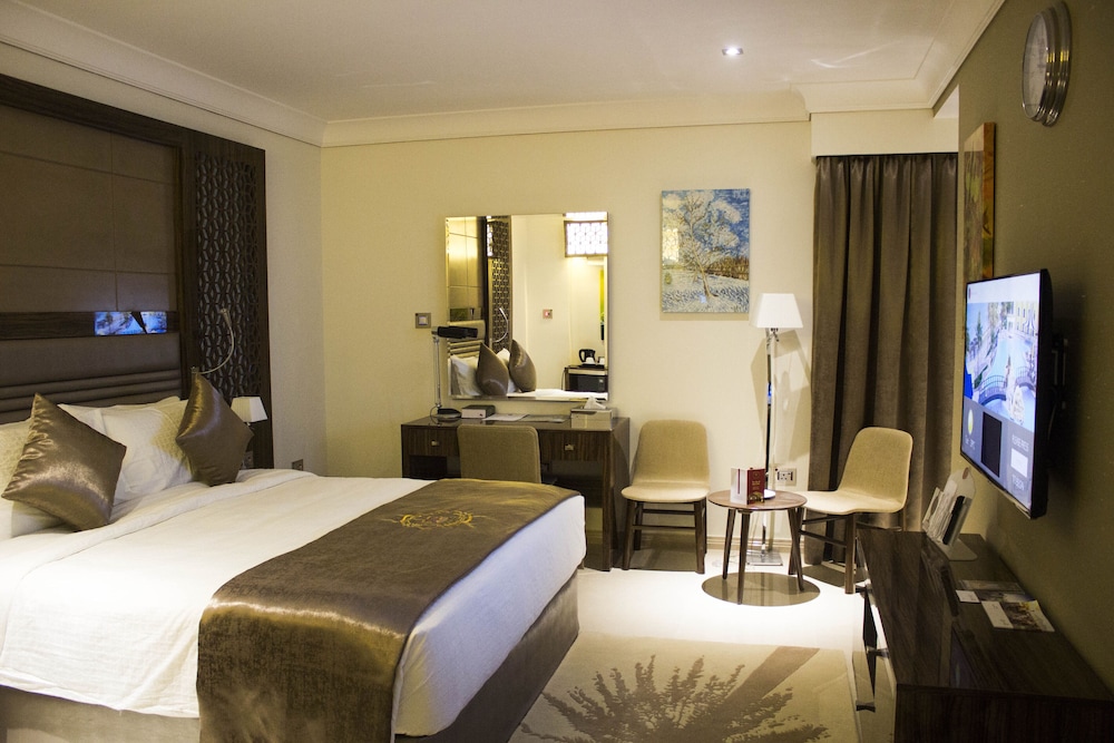 Deluxe Room - Photo 2