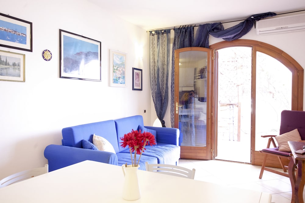 Apartment photo 2