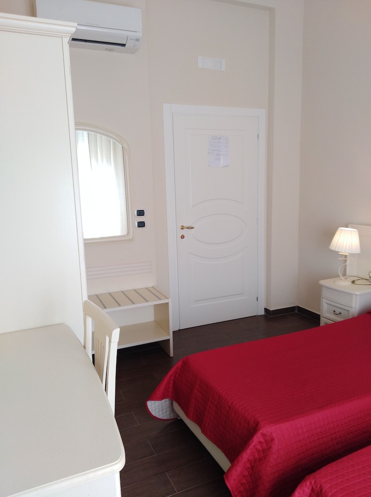 Room San Leucio - Street Ettore Carafa 11 photo 2