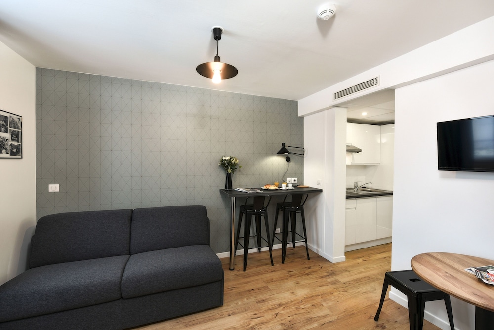 Apartment photo 3
