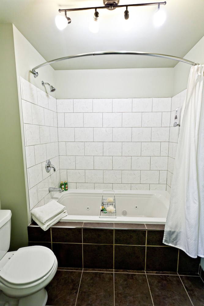 Honeymoon Suite, 1 King Bed with Sofa bed, Balcony photo 2