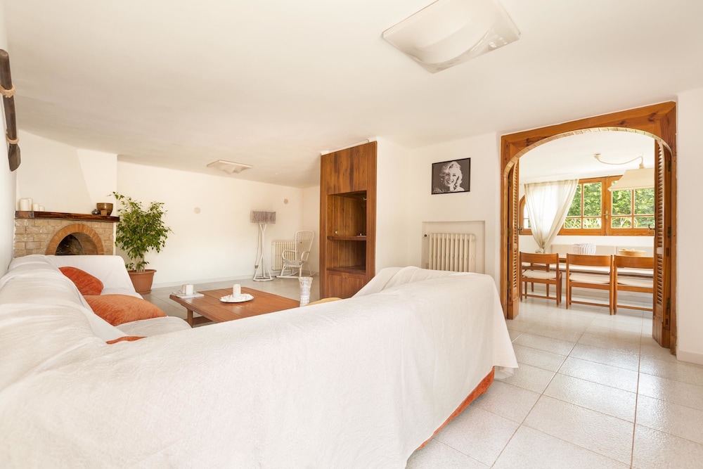 Villa, 6 Bedrooms, Pool Access photo 2